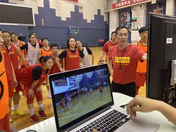 女籃比賽錄像最新，自然美景下的籃球之旅