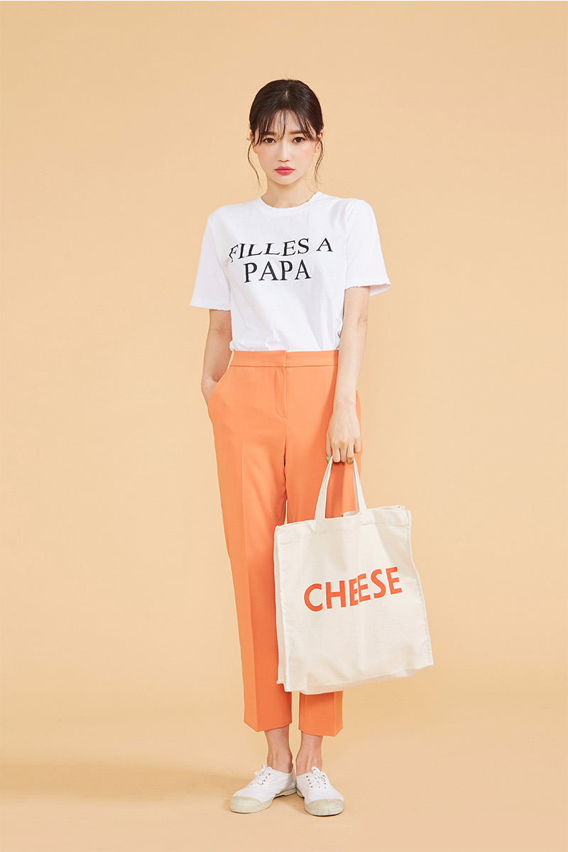 最新韓版服裝，時(shí)尚潮流的背景、影響與地位分析