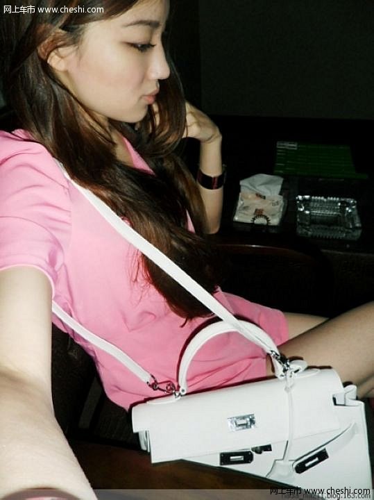 鄭州科技新品亮相，功能亮點與體驗展示，遠離色情內容，感受科技魅力