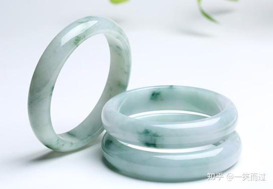 2024最新款手鐲,探秘小巷中的寶藏，2024最新款手鐲