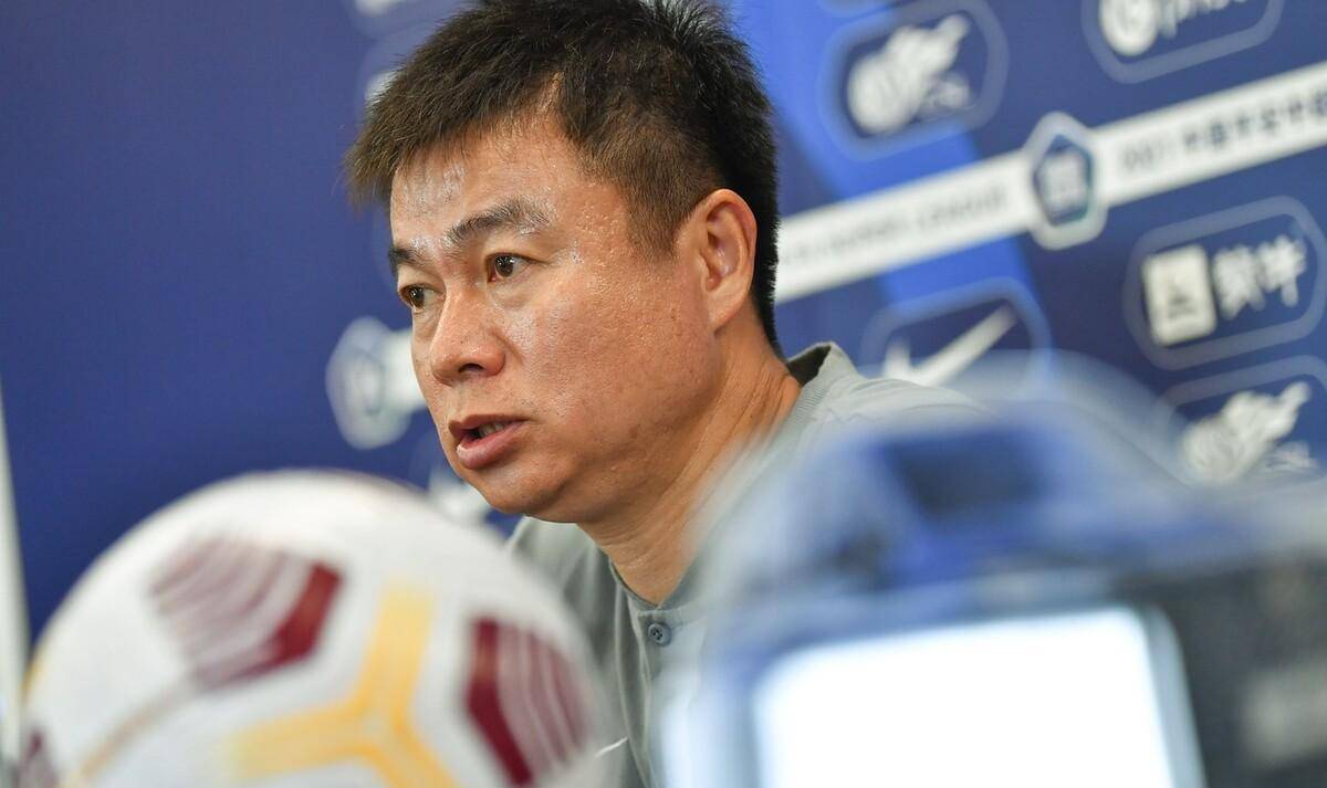 于根偉最新動態(tài)揭秘，小巷深處的獨特風味探秘之旅