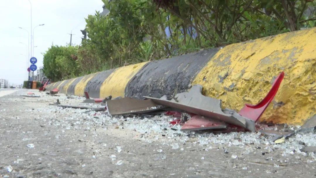 江蘇海門最新車禍?zhǔn)录?，深度分析與個人觀點標(biāo)題建議，江蘇海門車禍?zhǔn)录钚逻M(jìn)展及深度分析觀察。