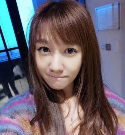 小蒼最新直播，探秘小巷獨特風味小店之旅