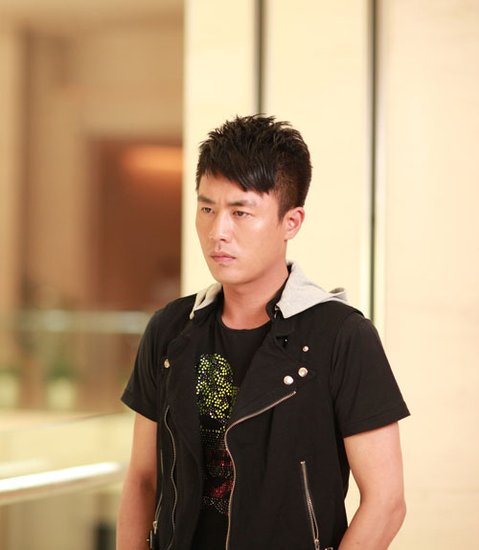 杜淳最新發(fā)型揭秘，巷弄深處的時尚秘密