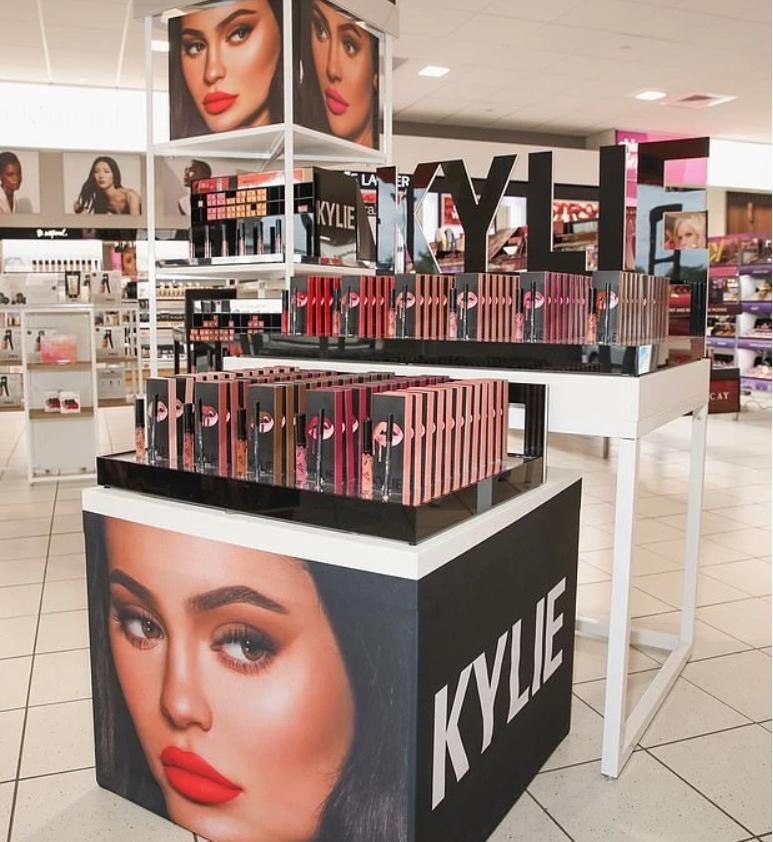 最新財務(wù)造假公司,最新財務(wù)造假公司，背景、事件、影響與地位