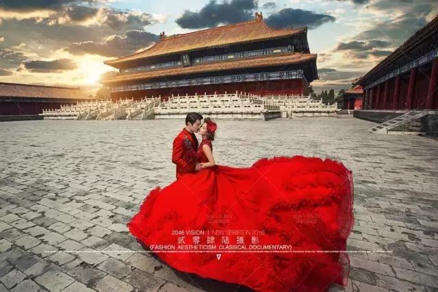 時代背景下的影像藝術探索，最新外景拍照風格揭秘