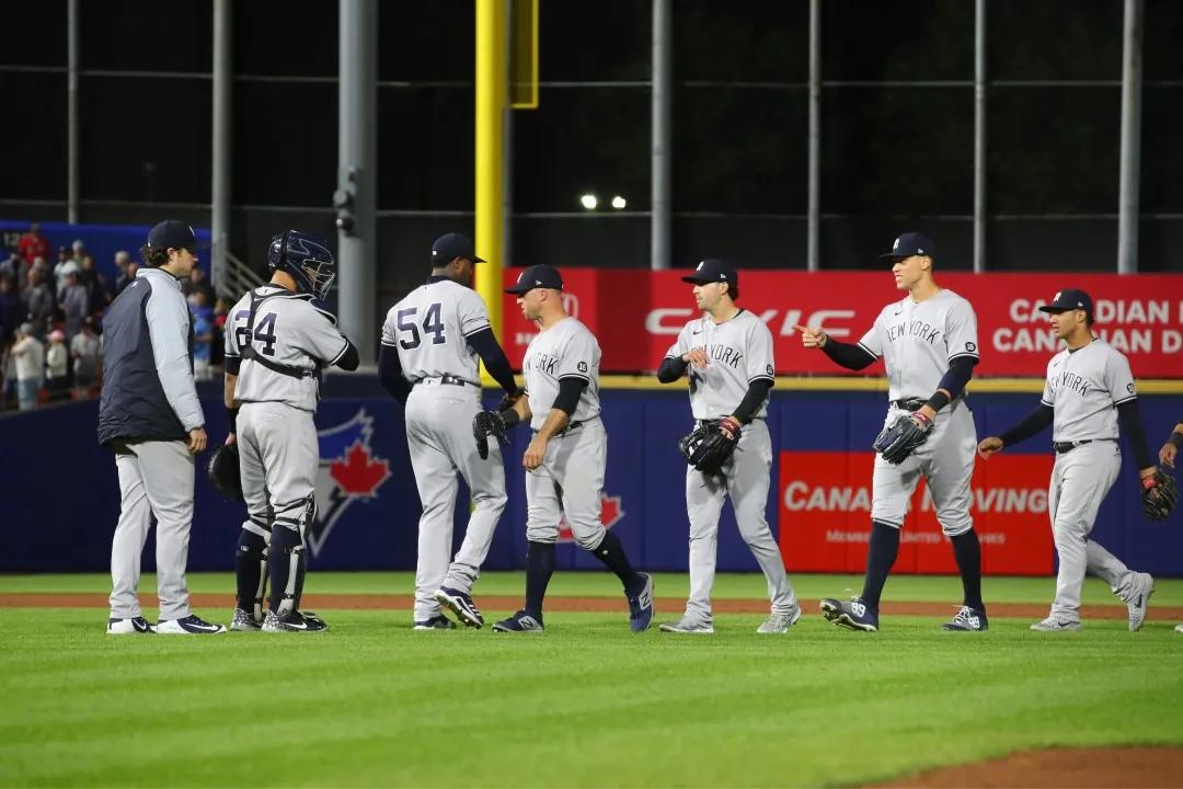 追求更新的力量與時(shí)代步伐，渴望最新日期的探索與追求