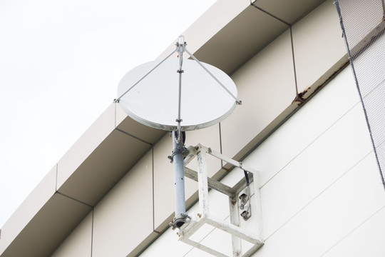 技術(shù)革新與觀眾體驗(yàn)，電視最新天線觀點(diǎn)碰撞記