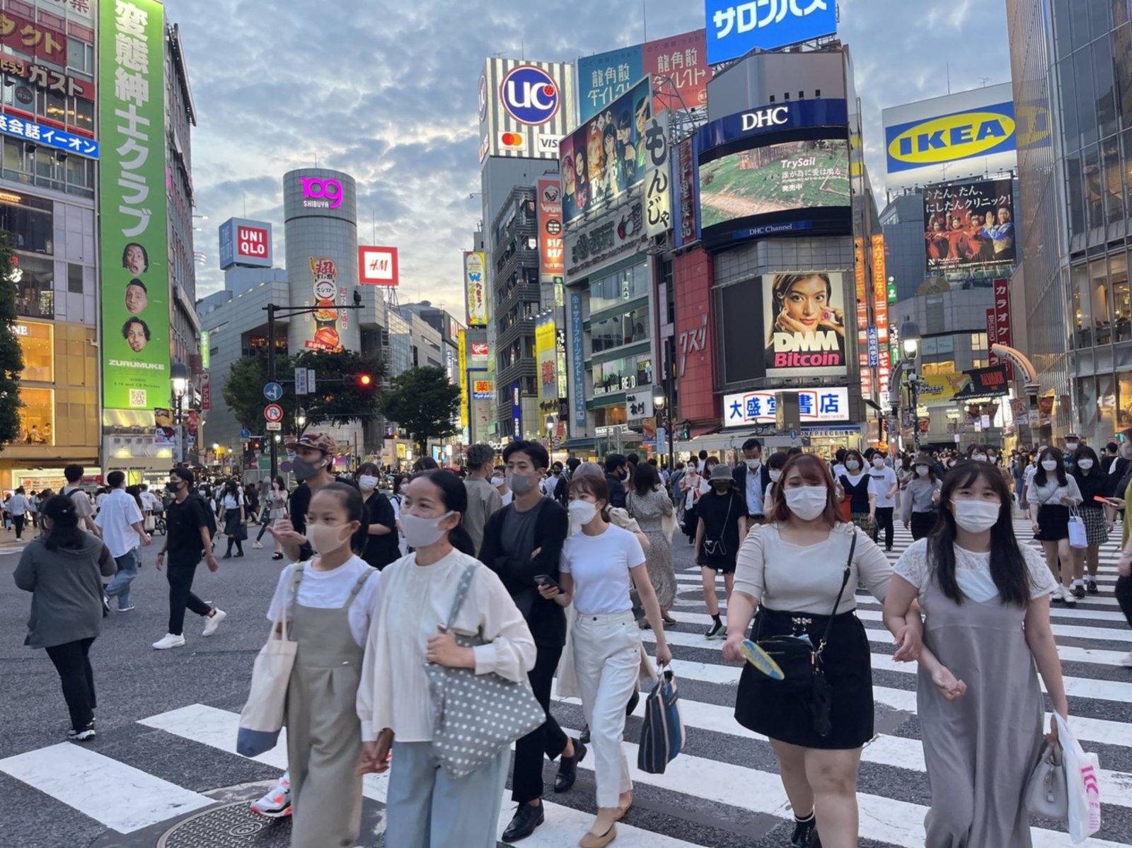 揭秘最新東京風(fēng)情，探索城市魅力大揭秘 ????