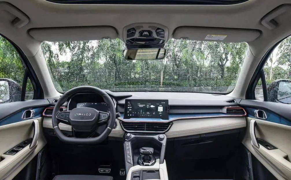 領(lǐng)克最新內(nèi)飾驚艷亮相，高級(jí)質(zhì)感令人矚目！