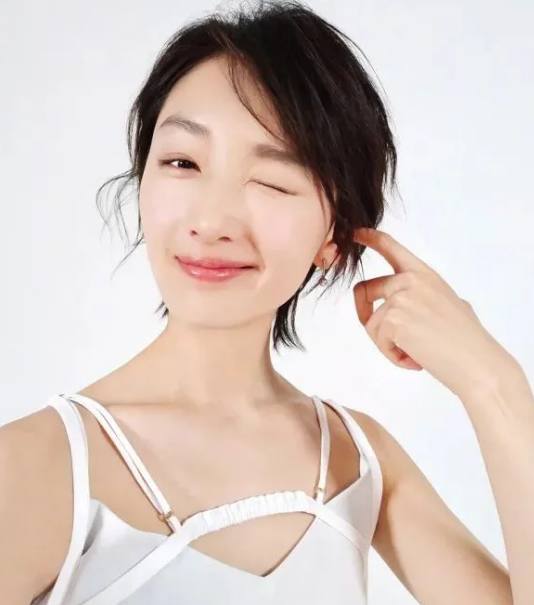 多元審美時代下的獨特魅力，小眼睛明星的魅力風采