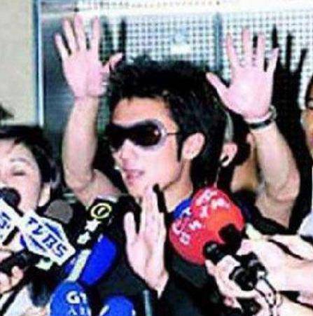 科技力量重塑明星形象，全新智能科技產(chǎn)品介紹