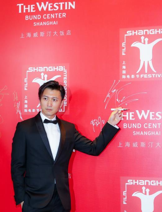 甄子丹新發(fā)型亮相，時尚變遷與個人立場的探索