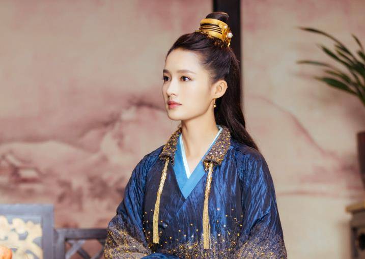 演員李齡，與自然美景的邂逅與內(nèi)心寧靜之旅