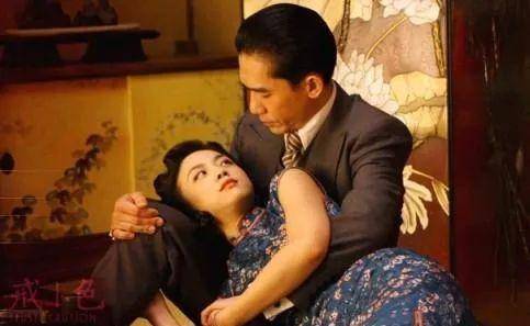 飲食男女演員，舞臺到人生的蛻變與自信的魔力