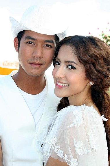 如何成為一名出色的演員并展現(xiàn)才華，旋轉(zhuǎn)的愛(ài)演員之路探索