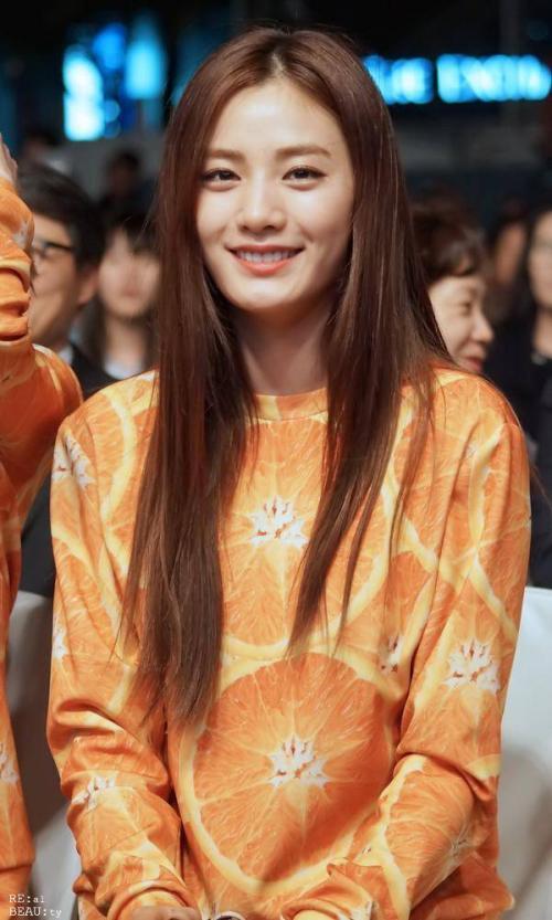 韓國女明星的心靈之旅，自然美景探尋與內(nèi)心平靜的追尋