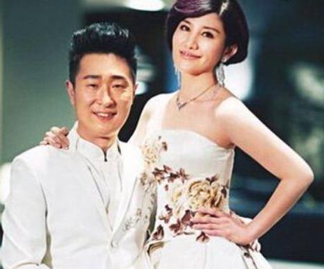 眼睛迷人的男明星魅力無法抗拒！??