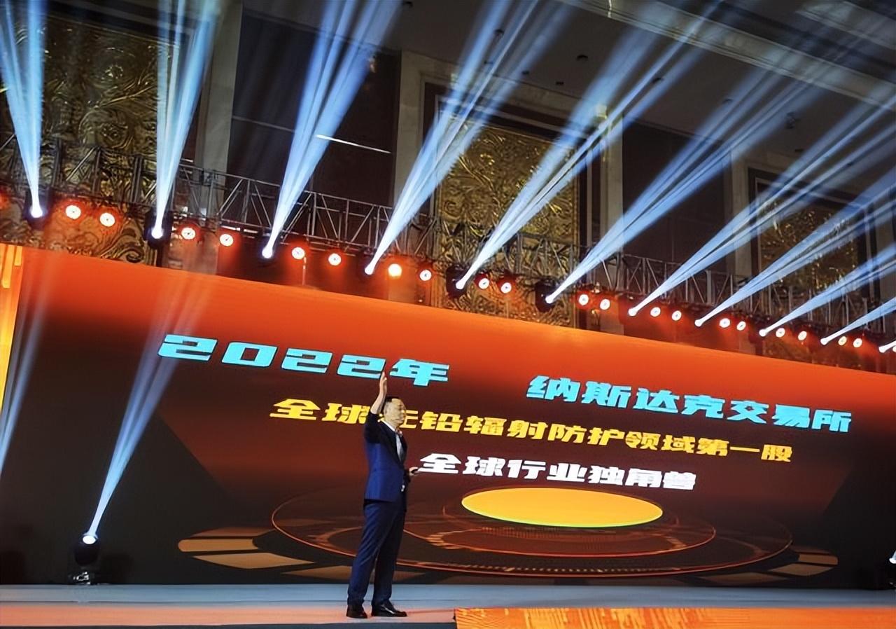 基金上市交易，探索小巷寶藏與特色小店的奇妙之旅