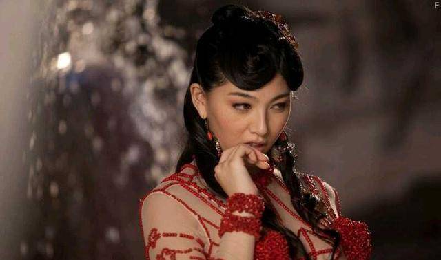 肉蒲團(tuán)女演員的勵志之旅，變化、自信與成就感的探索