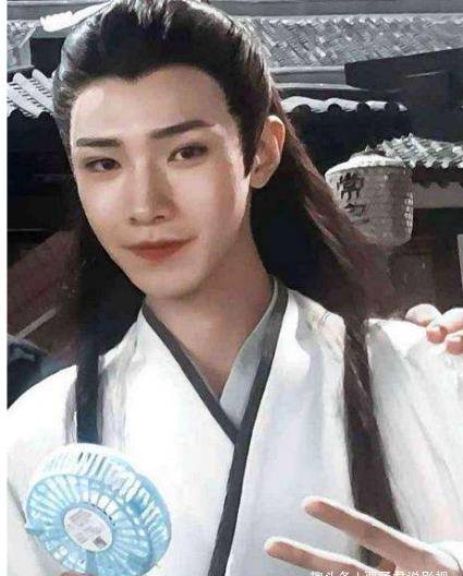 探尋舞臺(tái)與銀幕背后的藝術(shù)之旅，演員視鏡深度解析