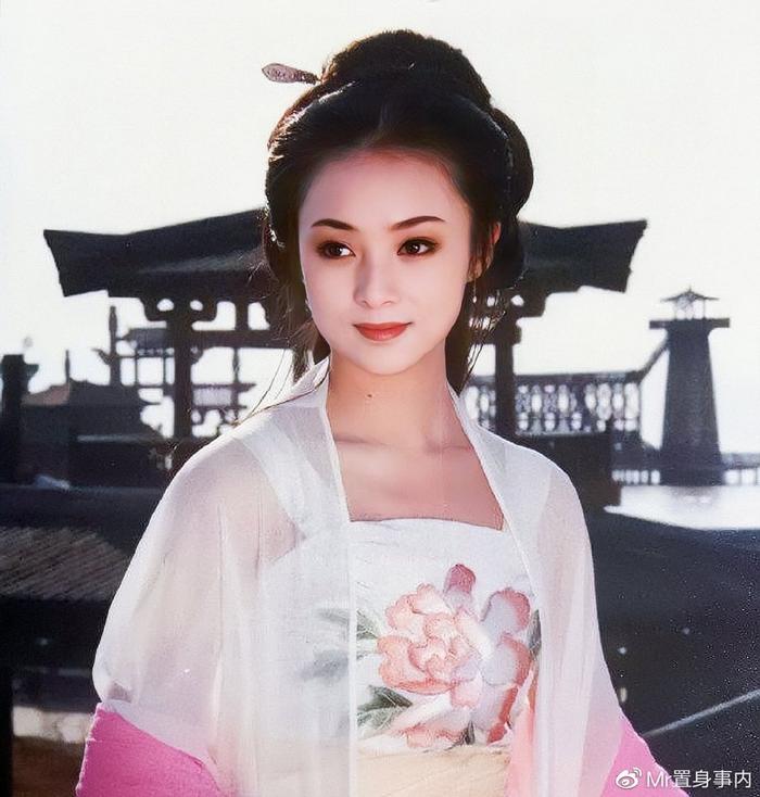 董智芝的表演藝術之路，如何學習表演藝術并邁向舞臺成功之巔