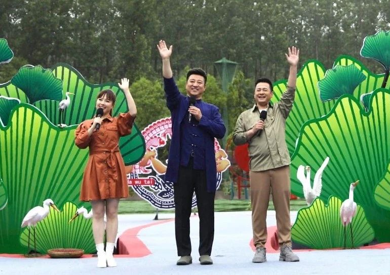 張?zhí)J葦最新客家話視頻，親情與友情的溫馨日常