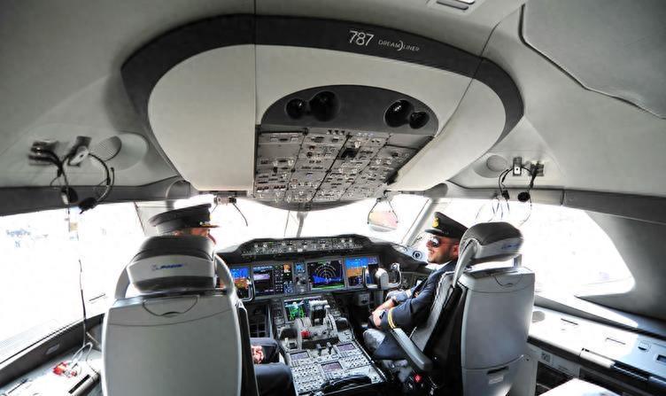 2013年飛機(jī)最新報(bào)價(jià)深度探討，以當(dāng)年市場(chǎng)為例