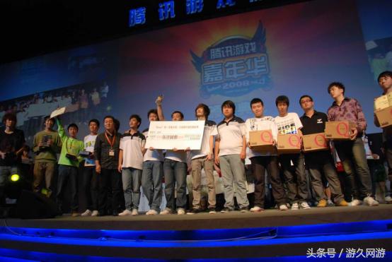 重溫經(jīng)典瞬間，回顧C(jī)F白鯊在2009年的比賽風(fēng)采