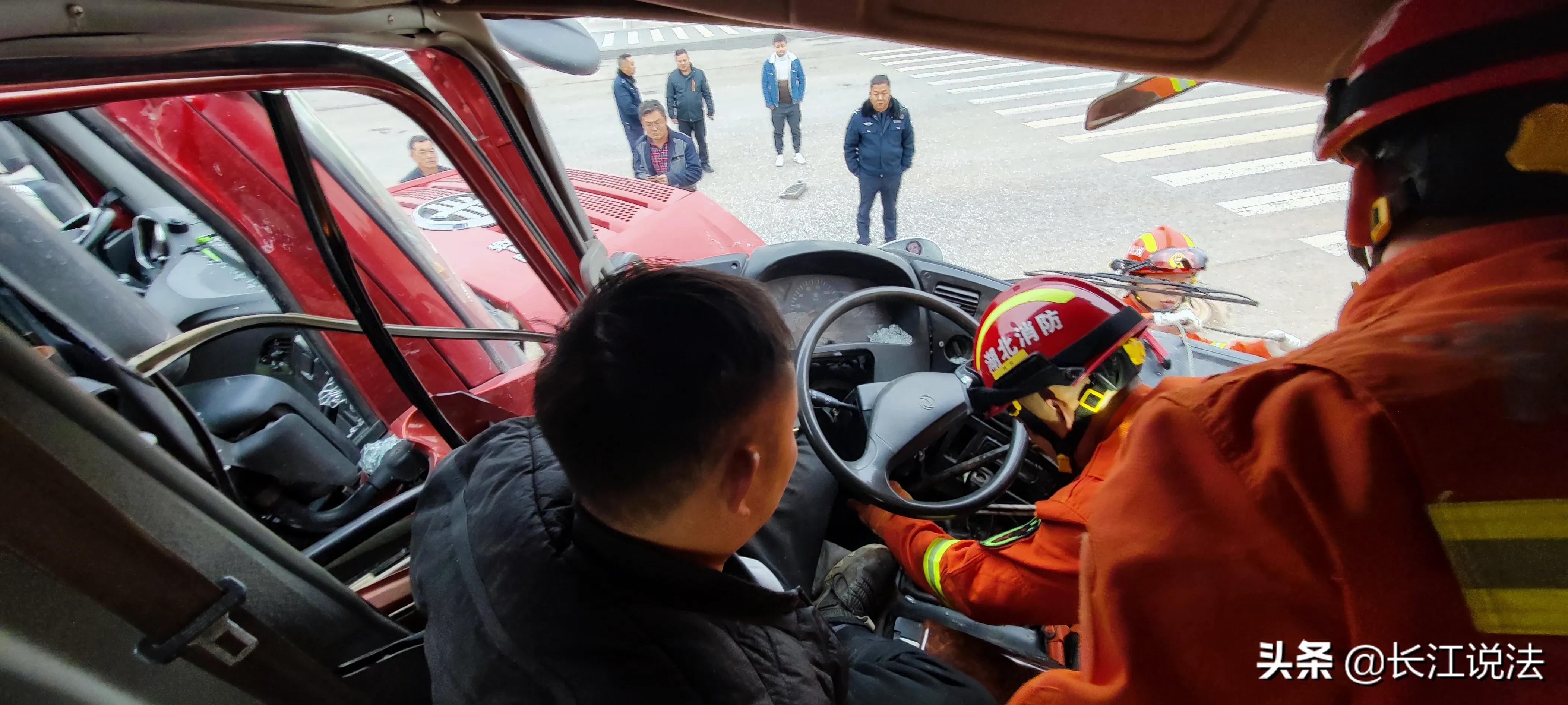 震撼！蘄春再現(xiàn)車禍悲劇，警鐘長鳴——2025最新車禍新聞