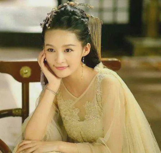 荊小八在楚喬傳中的熱血演繹，傳奇演員展現(xiàn)角色魅力！
