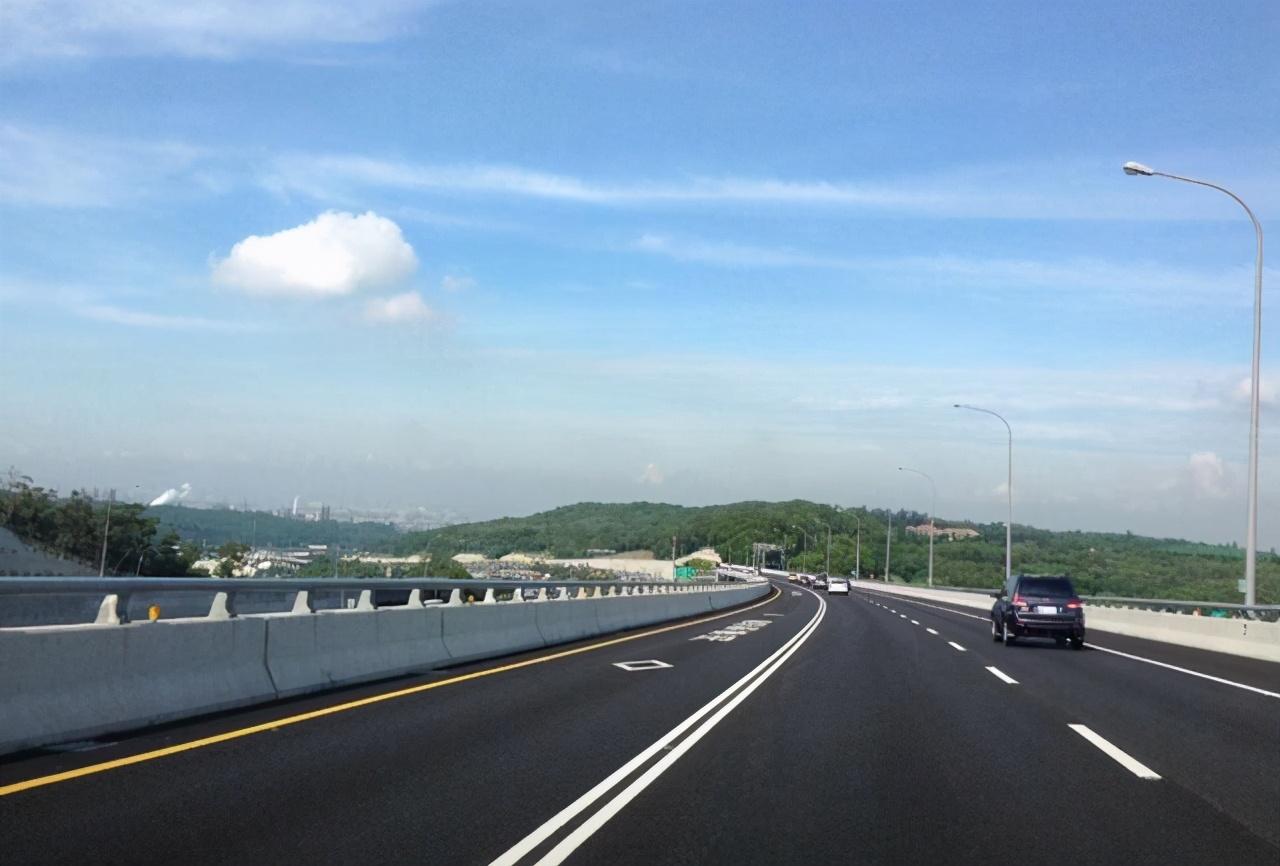 會澤機場最新消息，一段溫馨的飛行奇緣揭秘