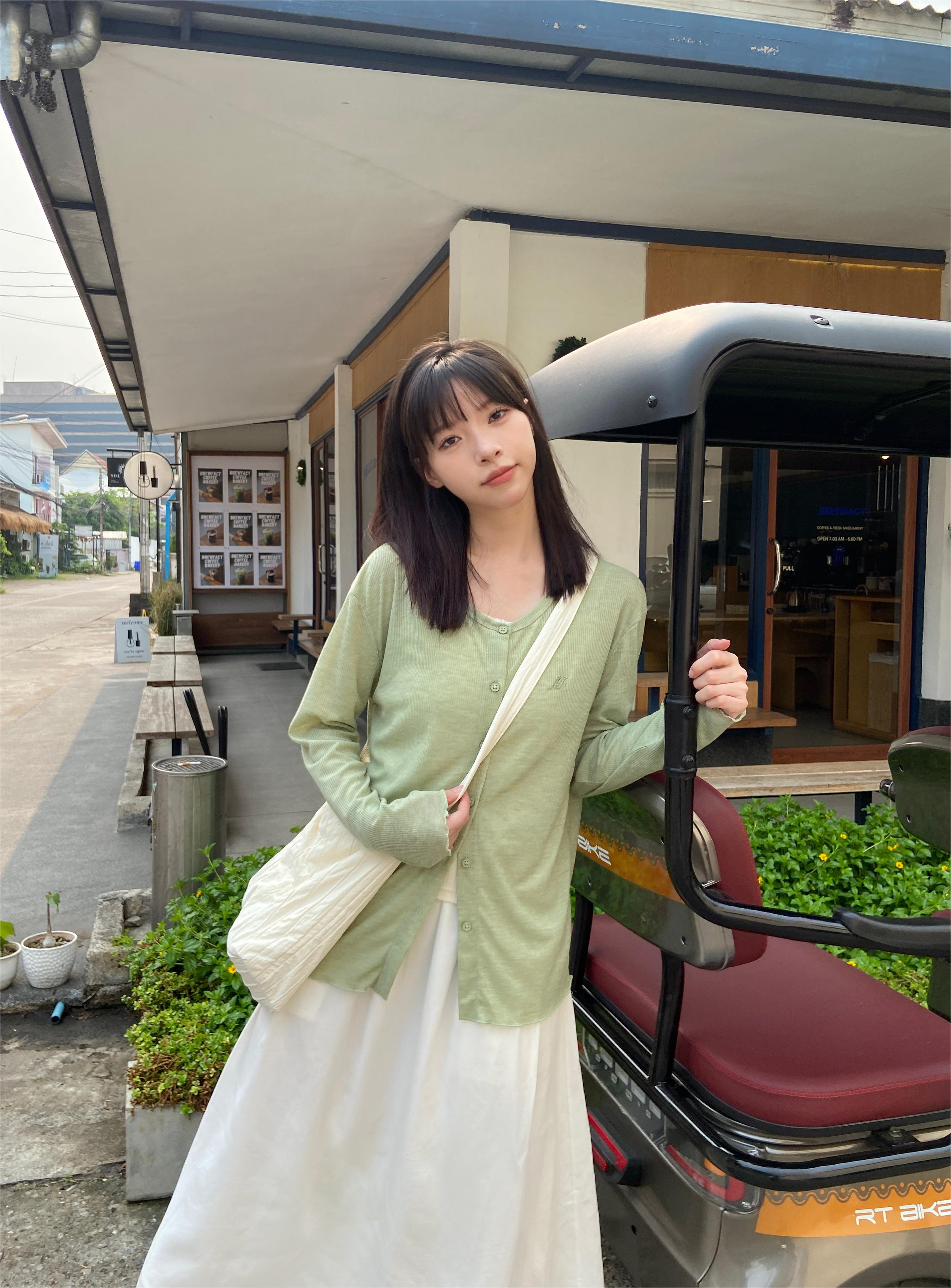 探索小巷中的隱藏美食寶藏，最新素人美食之旅 2024