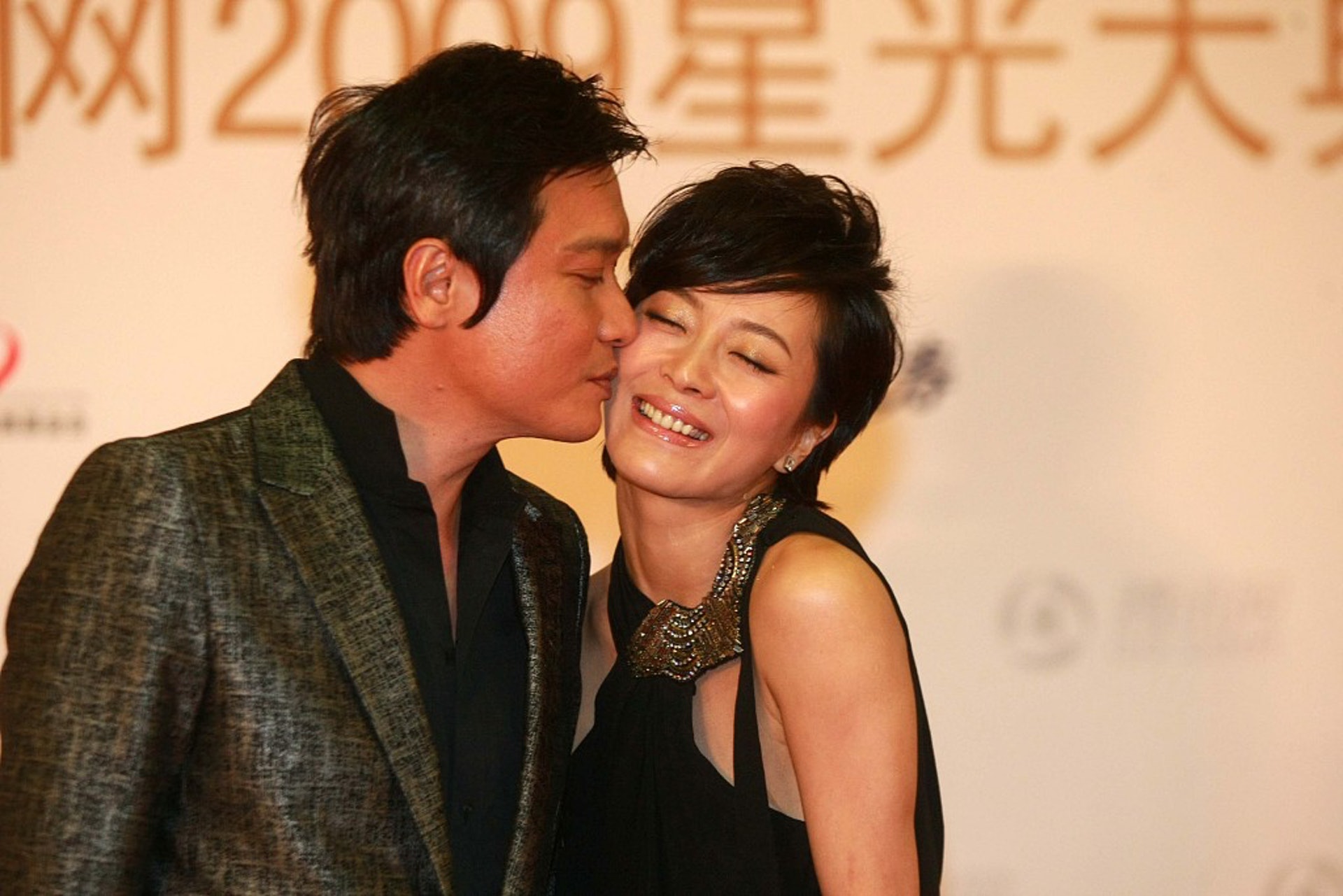 羅嘉良蘇巖最新視頻，聚焦二人世界，熒幕內(nèi)外的故事探索