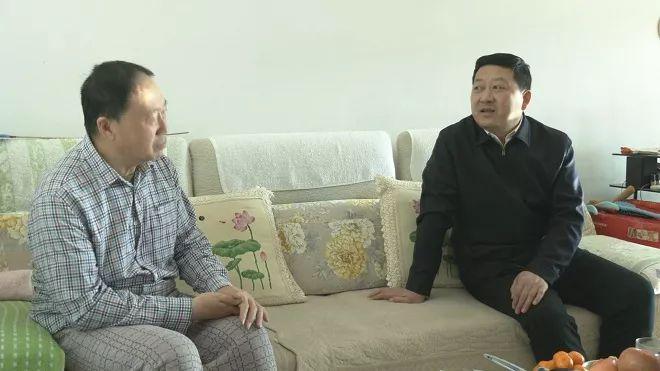 時(shí)政新聞速遞，最新動(dòng)態(tài)大揭秘，新鮮資訊不容錯(cuò)過！