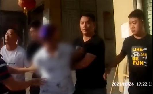 高科技引領(lǐng)偷窺新潮流，最新偷窺視頻獨(dú)家呈現(xiàn)