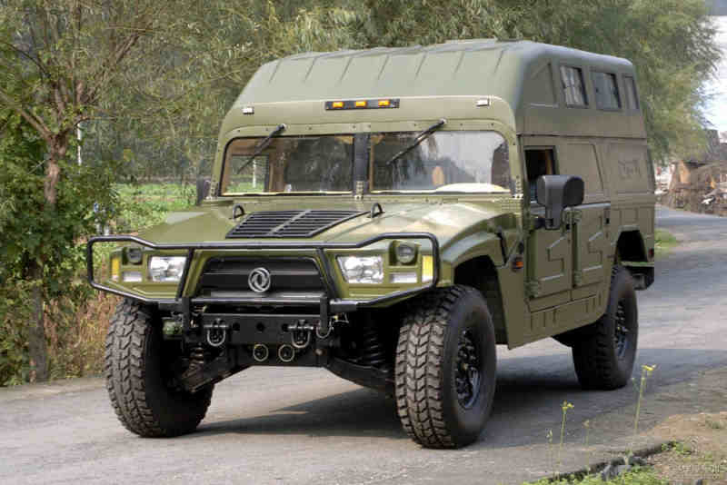 東風(fēng)最新軍車震撼登場，展現(xiàn)雄姿！