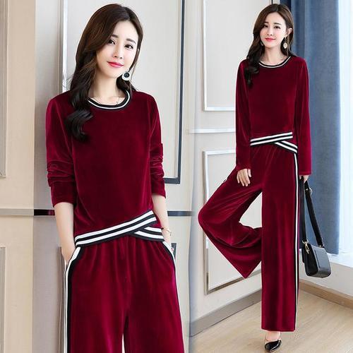 2025秋季女裝流行趨勢，自信與成長力量的時(shí)尚變遷