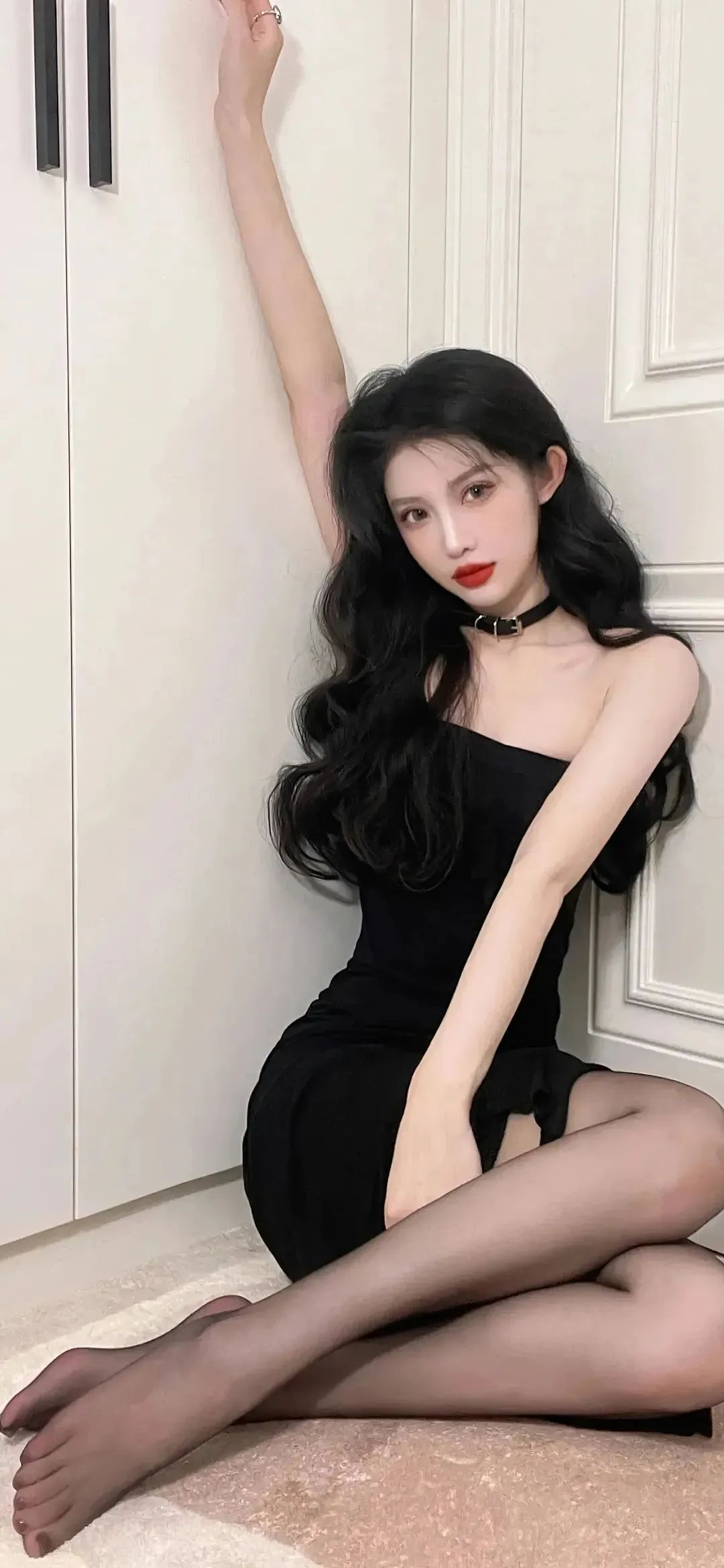 時(shí)尚美女圖片精選，最新潮流盡收眼底