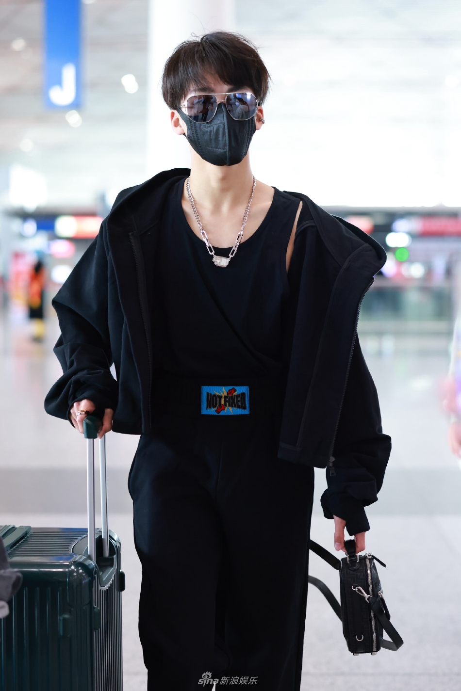 何洛洛機場最新動態(tài)，自然美景的輕松探索之旅